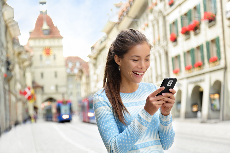 Why Travelers Should Buy Prepaid Phone Plans