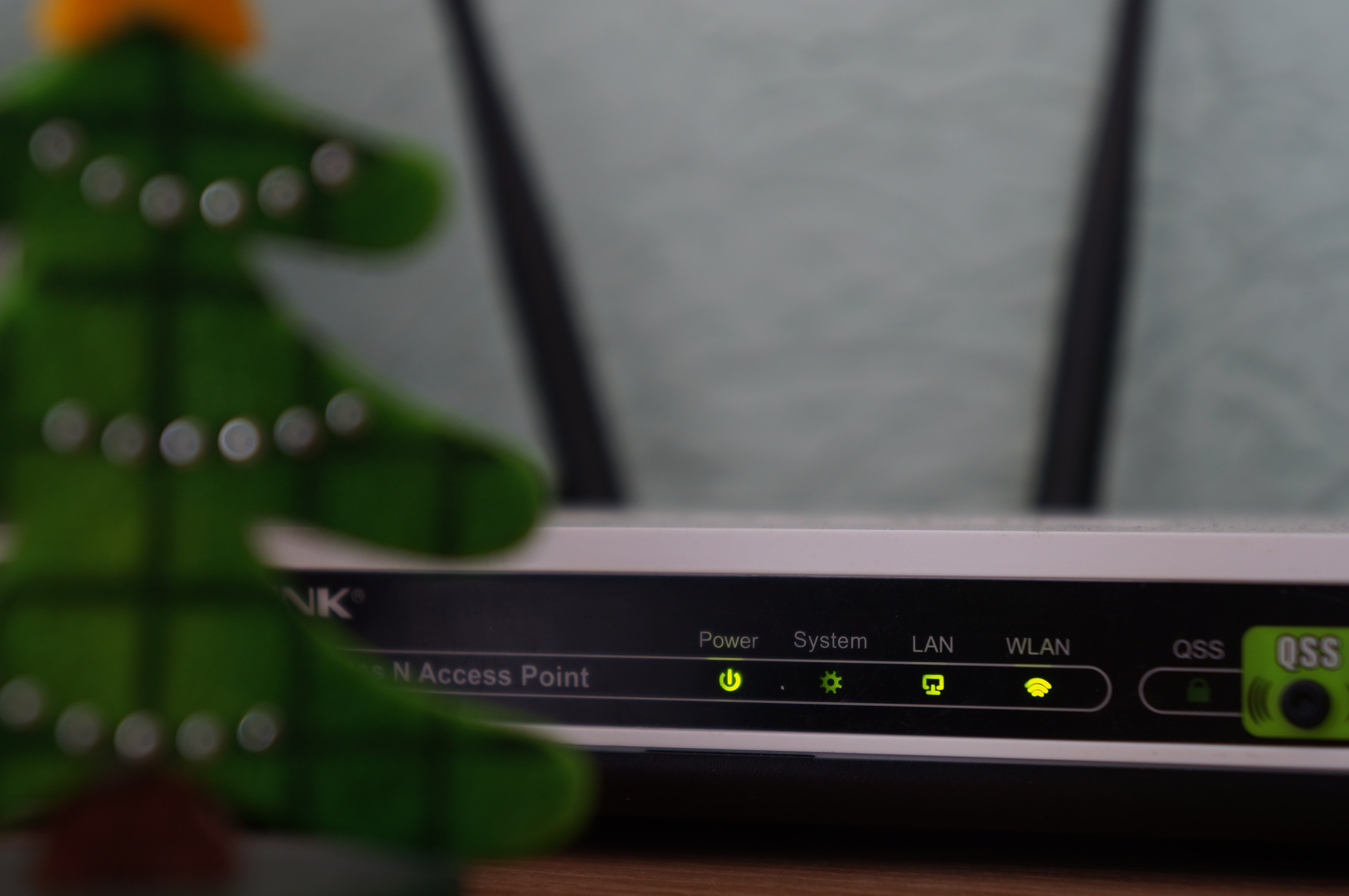 4 Signs it Is Time to Get a WiFi Booster