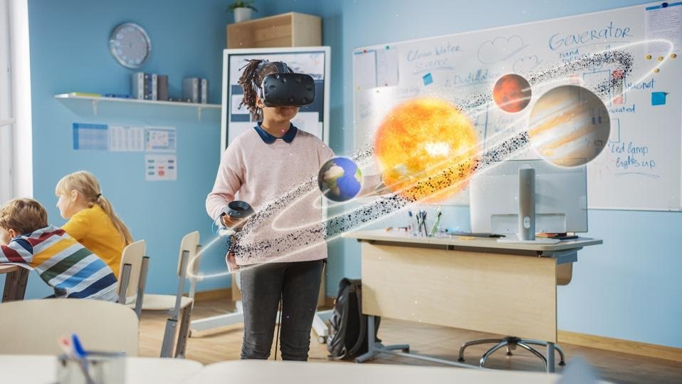 Learn How Virtual Reality Is Used In Education